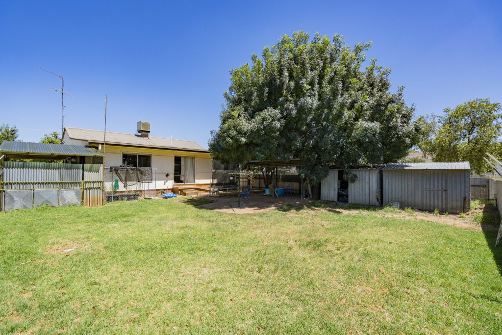5 Elizabeth Street, Narrandera NSW 2700 - photo 13