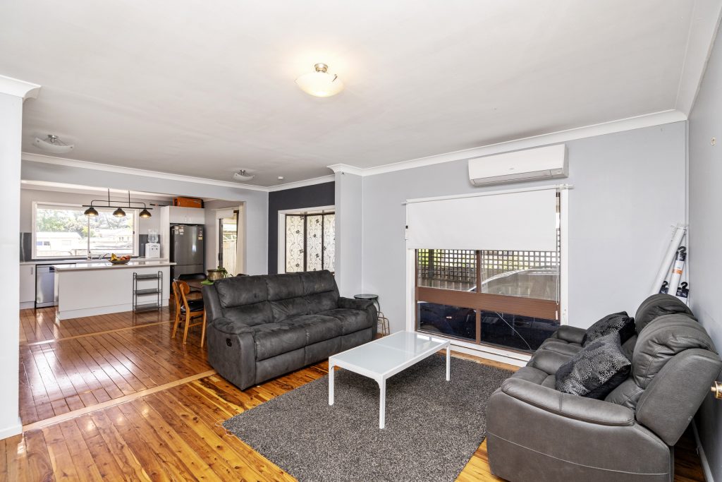 5 Elizabeth Street, Narrandera NSW 2700 - photo 4