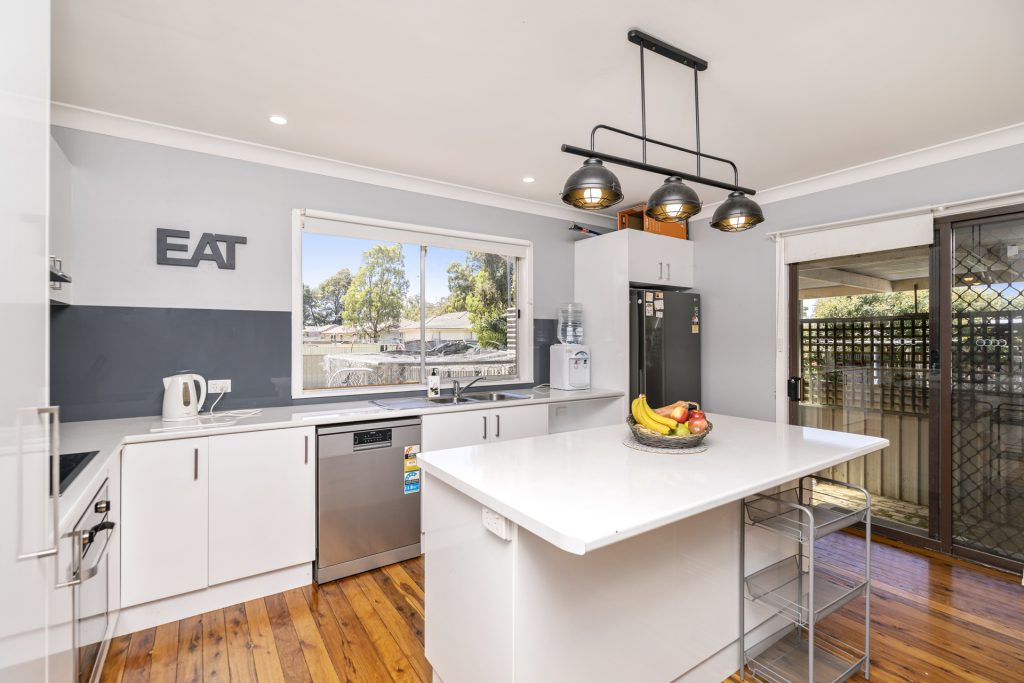 5 Elizabeth Street, Narrandera NSW 2700 - photo 5
