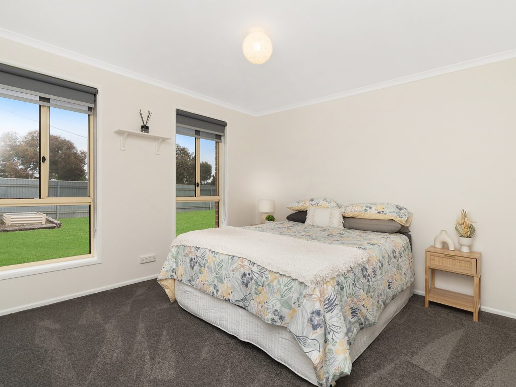 50 Junee Road, Temora NSW 2666 - photo 11