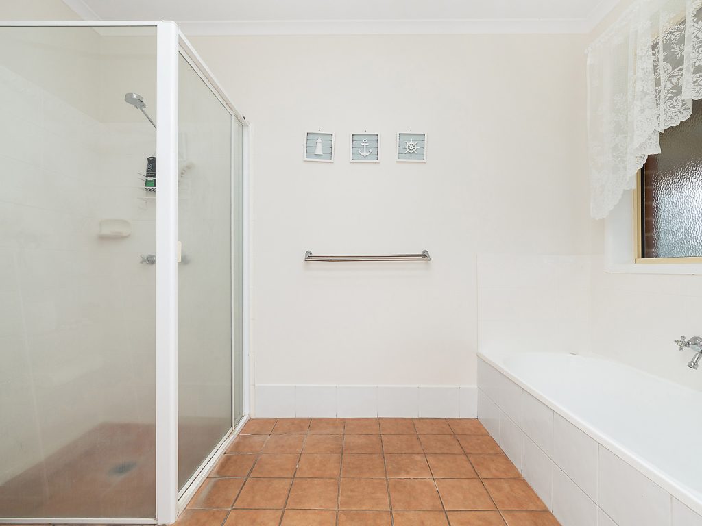 50 Junee Road, Temora NSW 2666 - photo 13