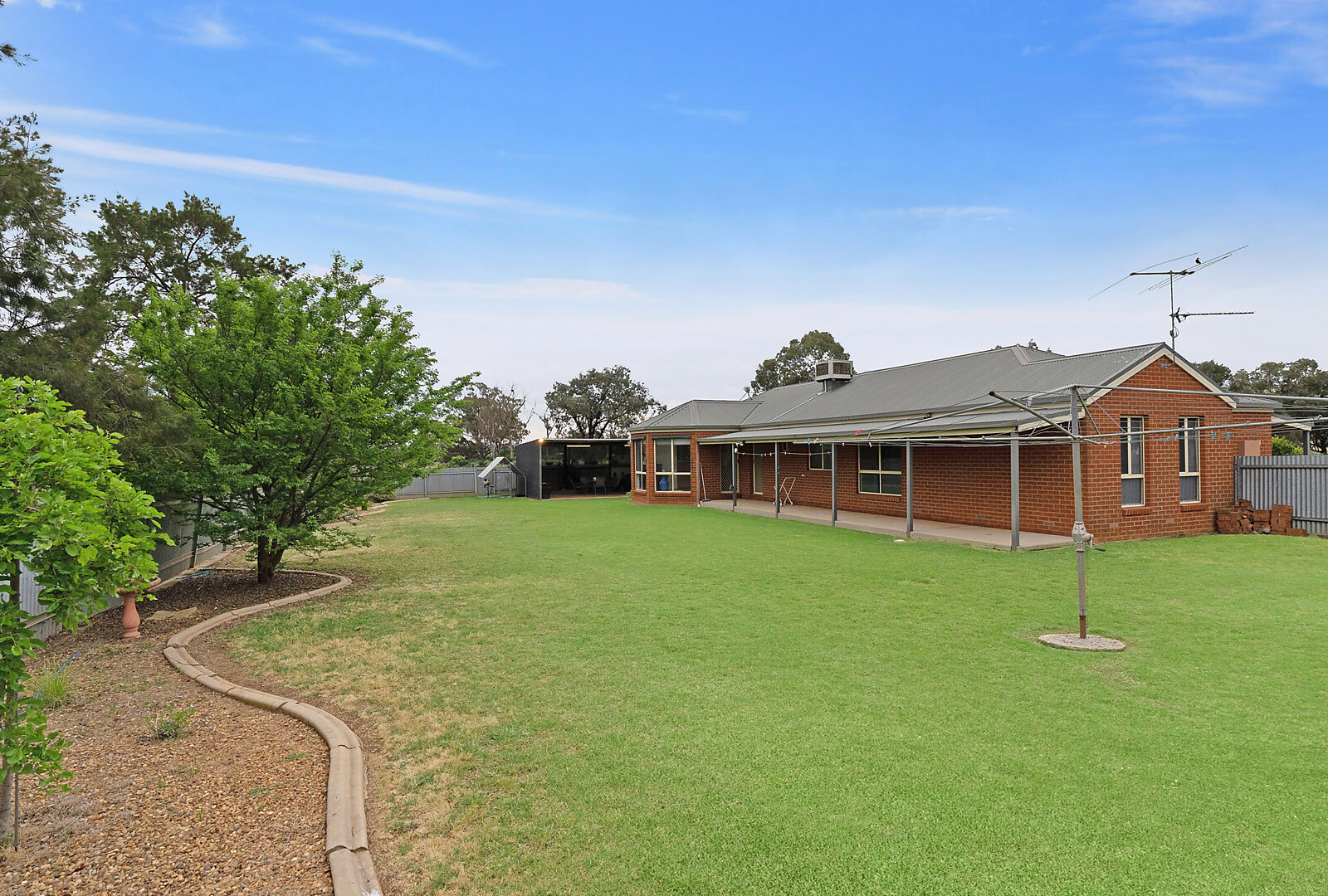 50 Junee Road, Temora NSW 2666 - photo 17