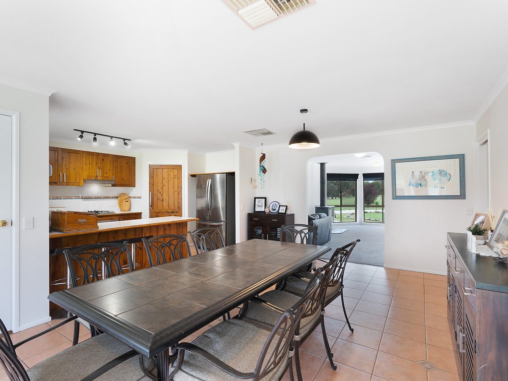 50 Junee Road, Temora NSW 2666 - photo 5