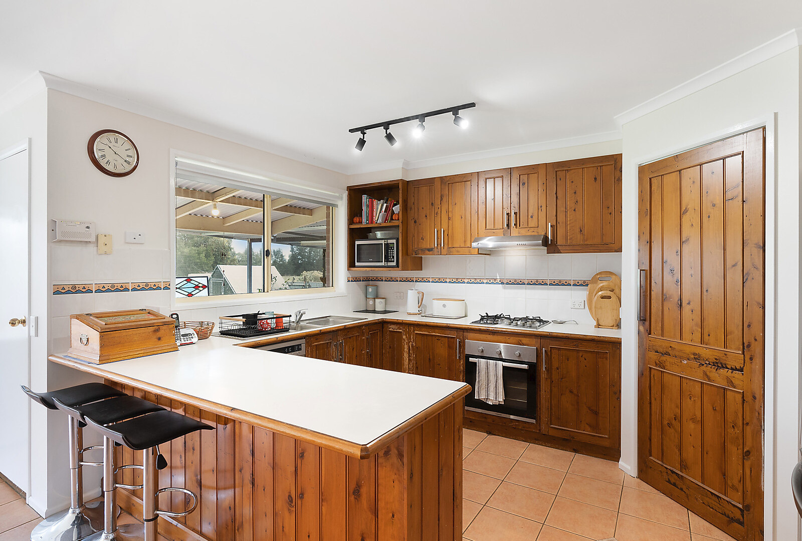 50 Junee Road, Temora NSW 2666 - photo 6