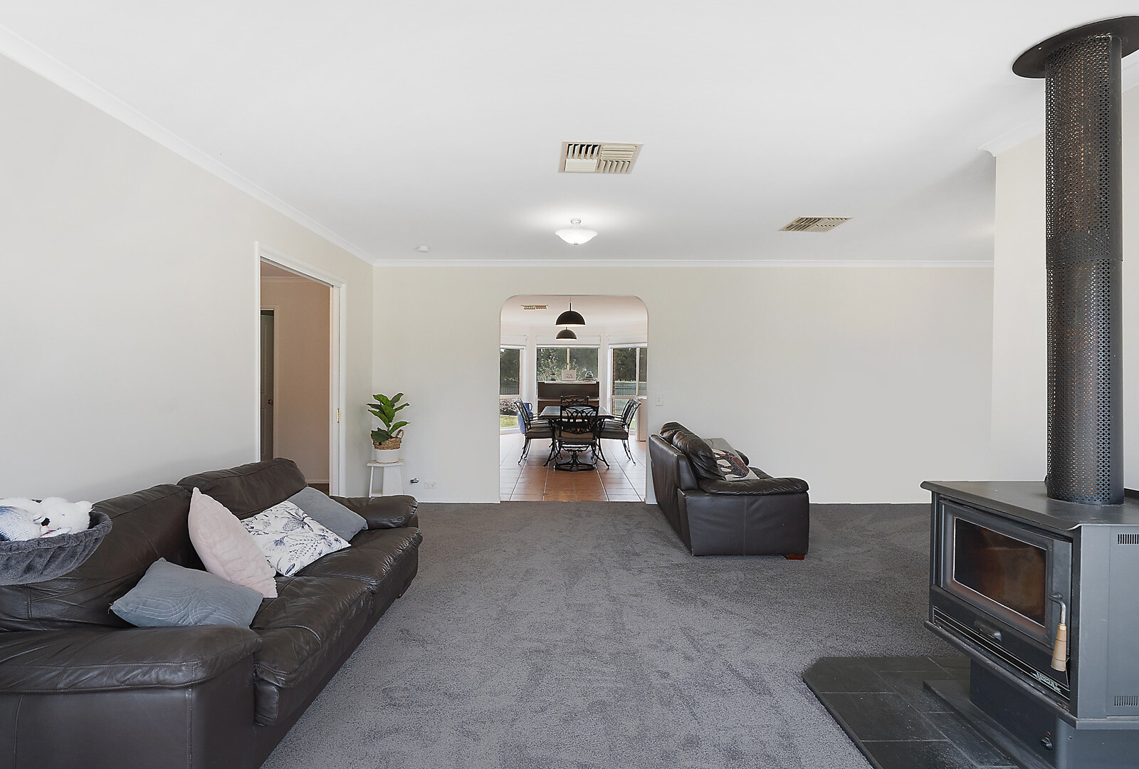 50 Junee Road, Temora NSW 2666 - photo 7