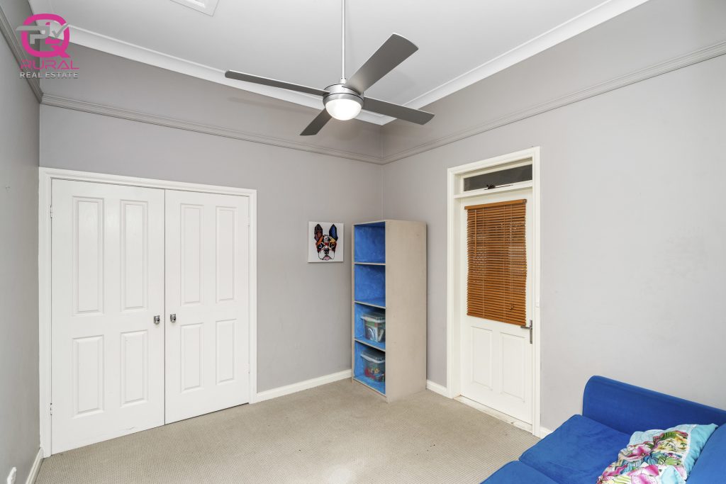 20 Lonnie Road, Leeton NSW 2705 - photo 11