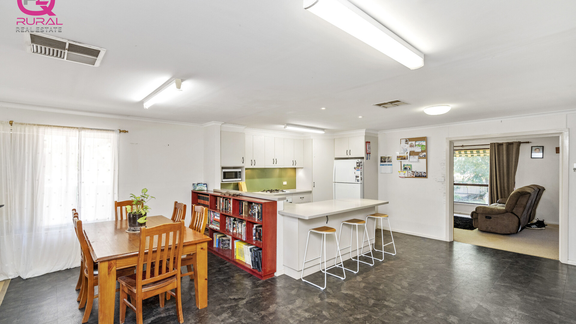 21 Boundary Road, Narrandera NSW 2700 - photo 7