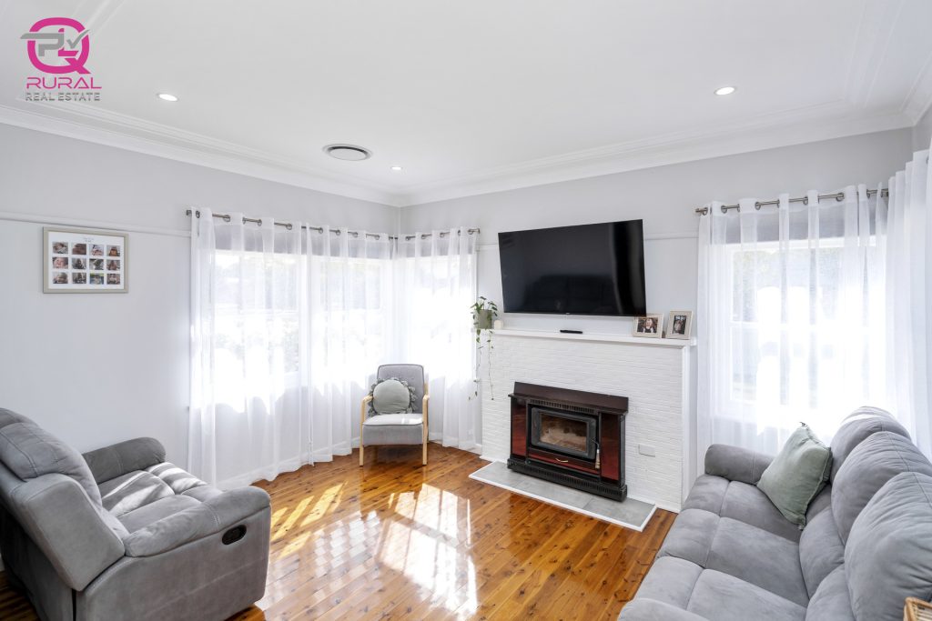 160A Gardner Street, Temora NSW 2666 - photo 5