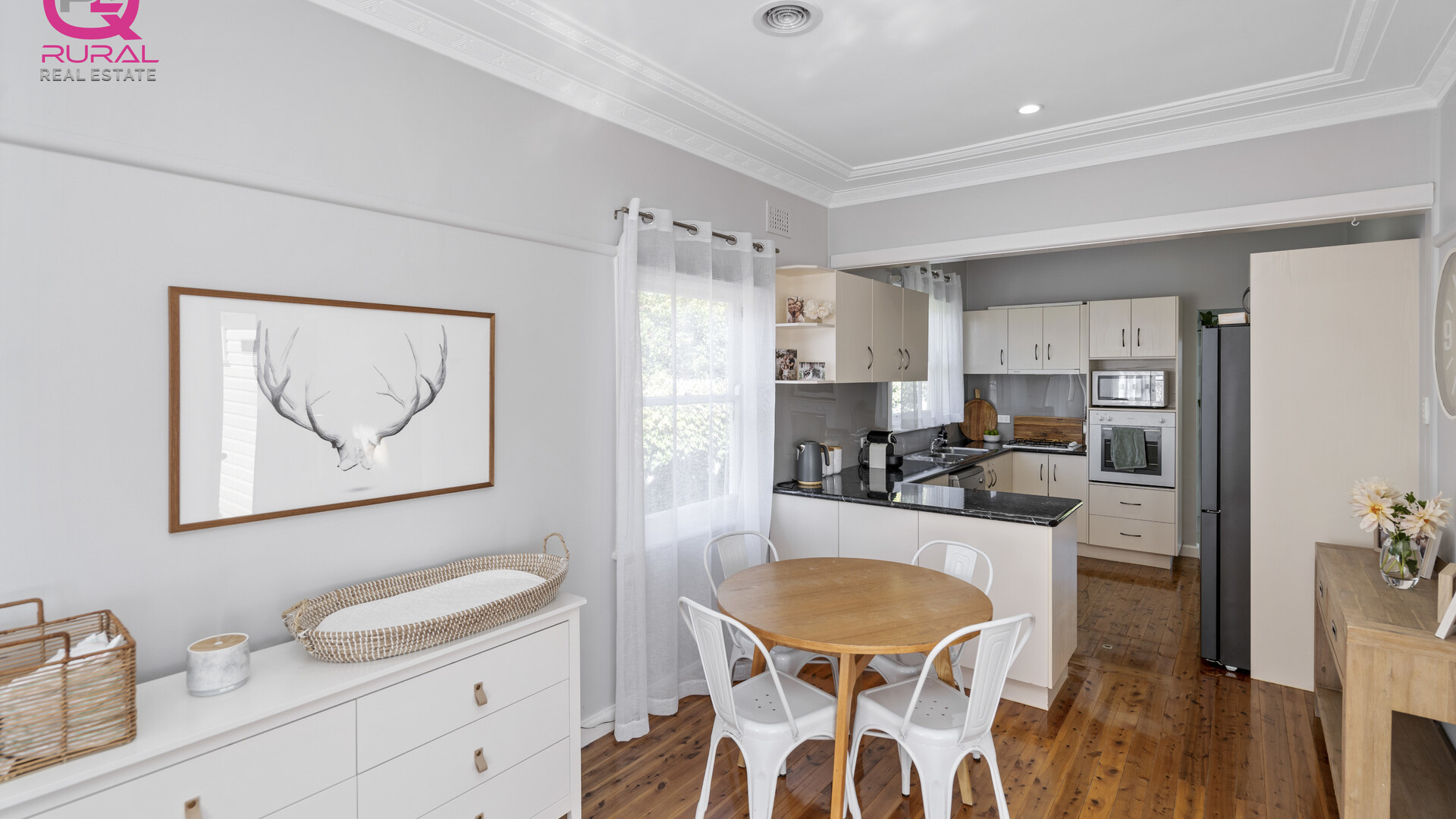 160A Gardner Street, Temora NSW 2666 - photo 6