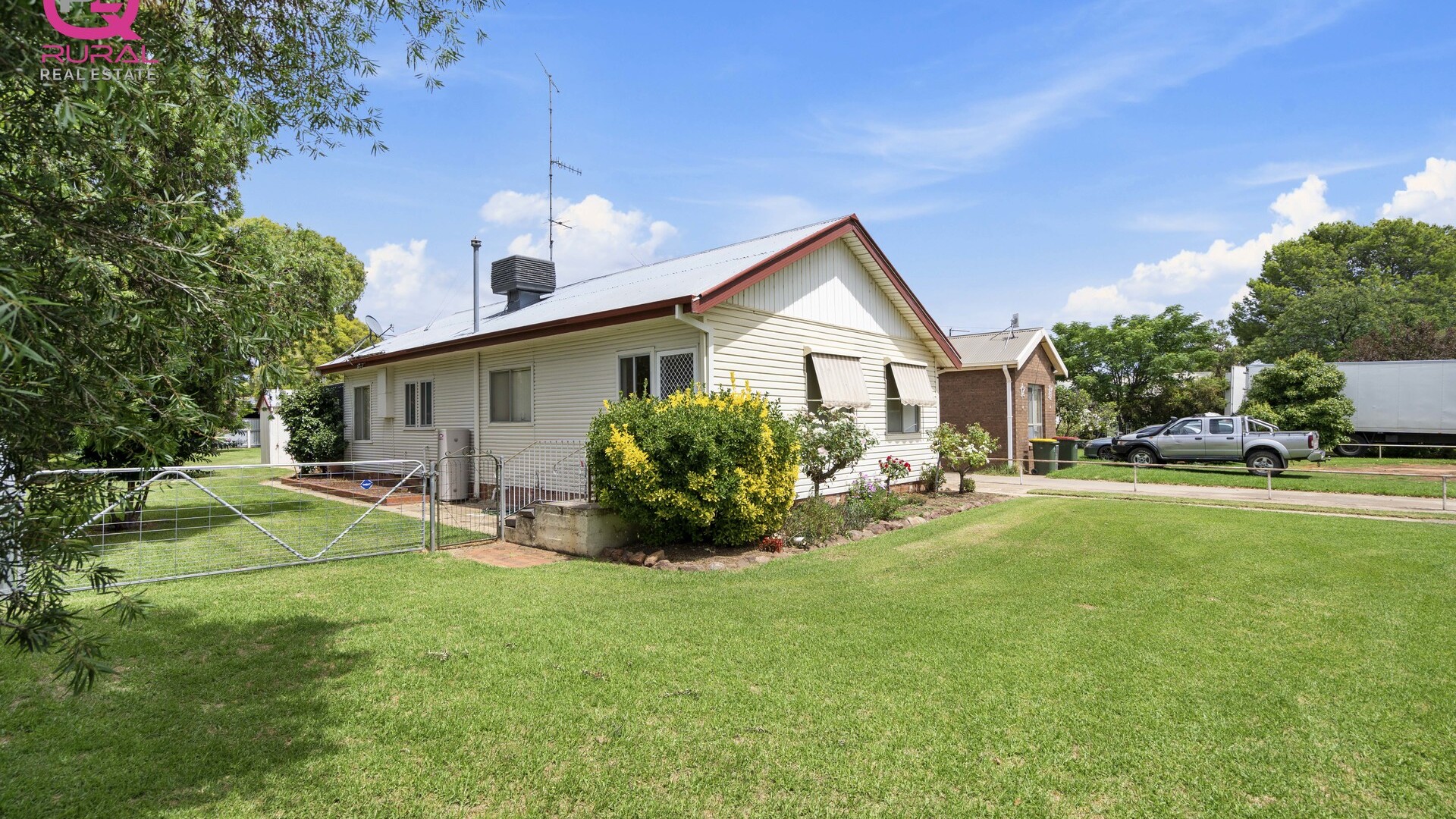 54 Yanco Avenue, Leeton NSW 2705 - photo 2