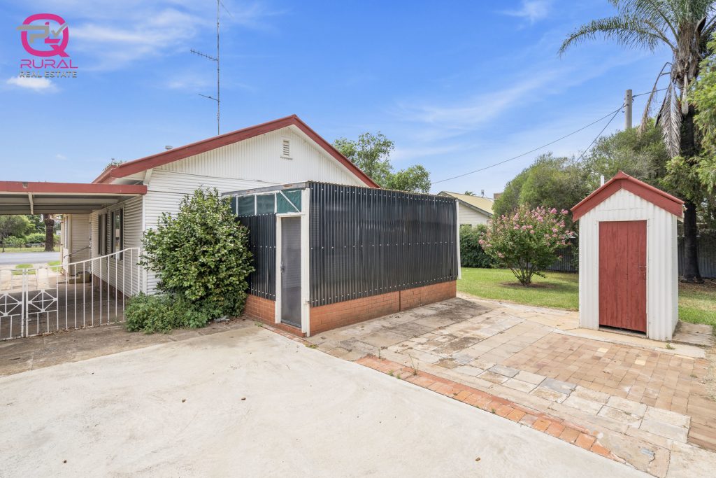 54 Yanco Avenue, Leeton NSW 2705 - photo 12