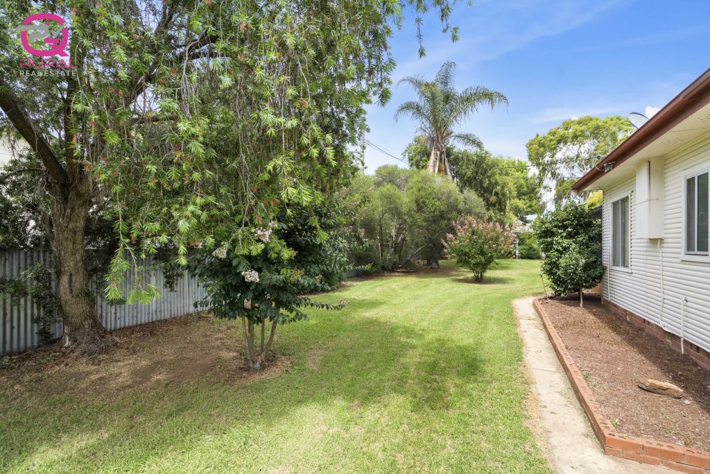 54 Yanco Avenue, Leeton NSW 2705 - photo 15