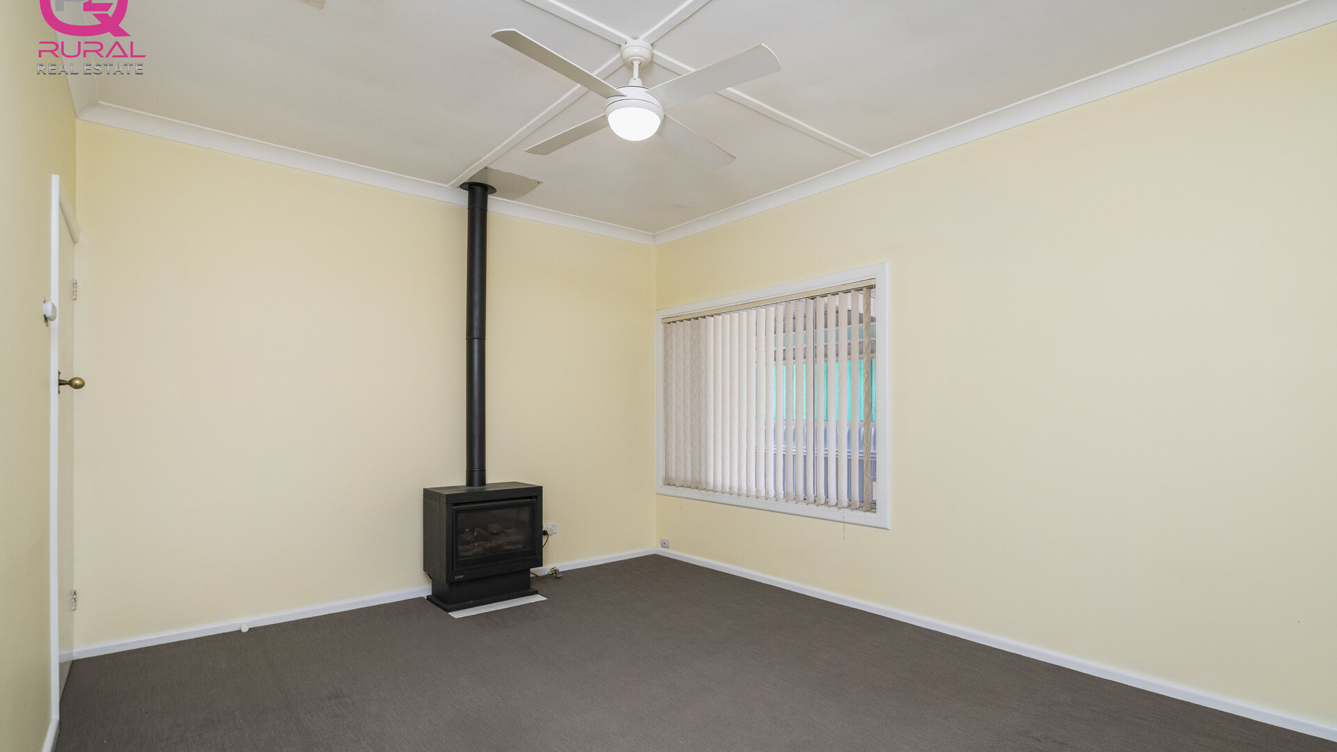 54 Yanco Avenue, Leeton NSW 2705 - photo 3