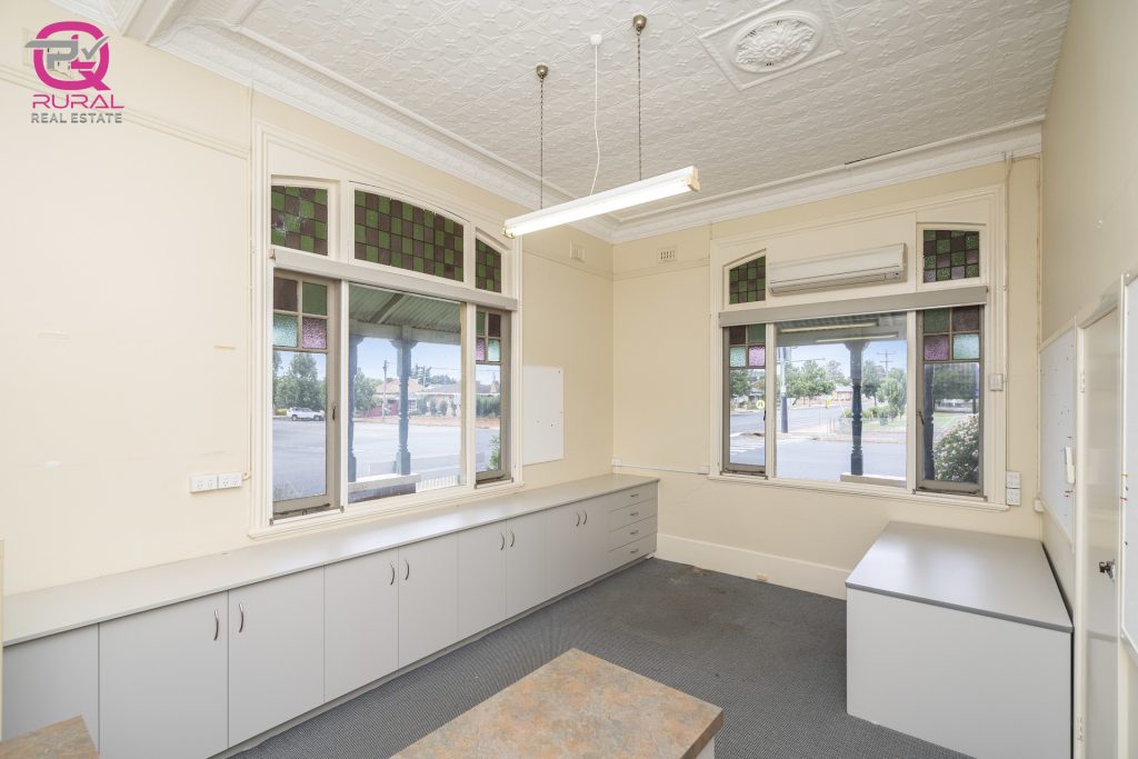 124 De Boos Street, Temora NSW 2666 - photo 15
