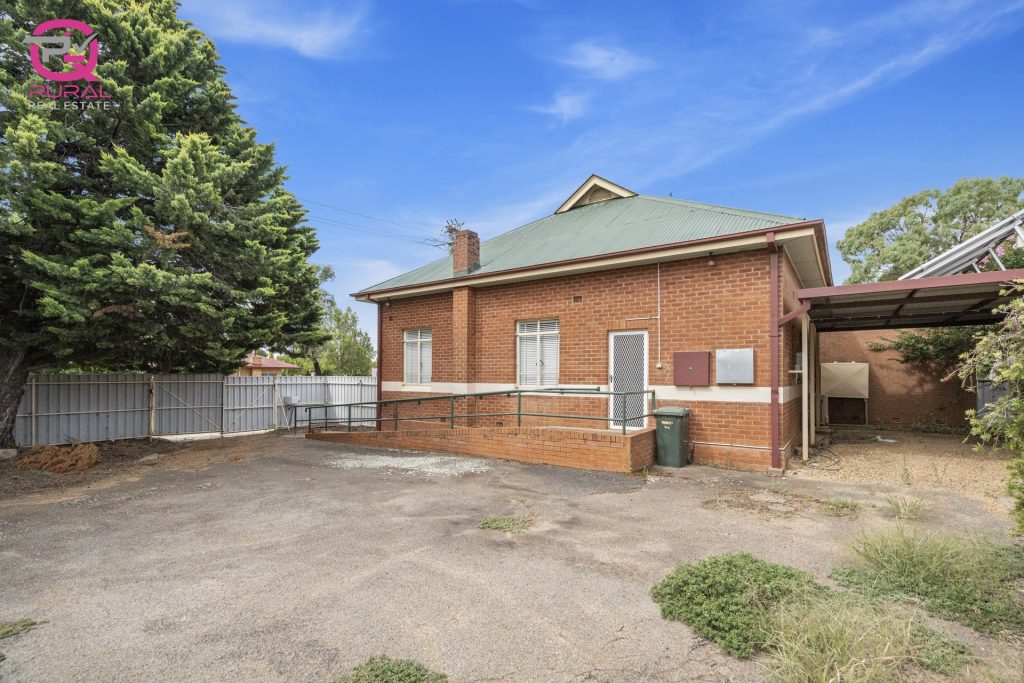 124 De Boos Street, Temora NSW 2666 - photo 16