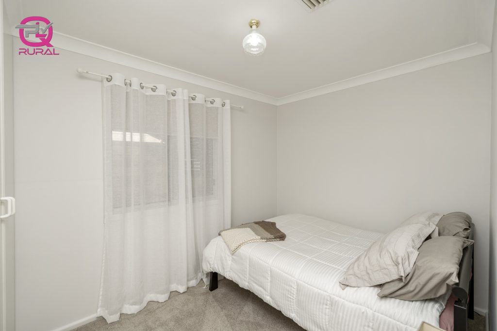 48 Cootamundra Road, Temora NSW 2666 - photo 15