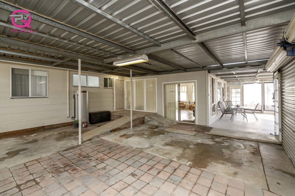 48 Cootamundra Road, Temora NSW 2666 - photo 19