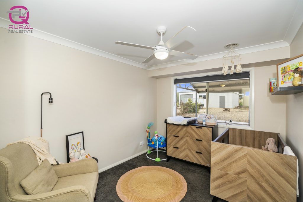 15 Logan Street, Coolamon NSW 2701 - photo 13