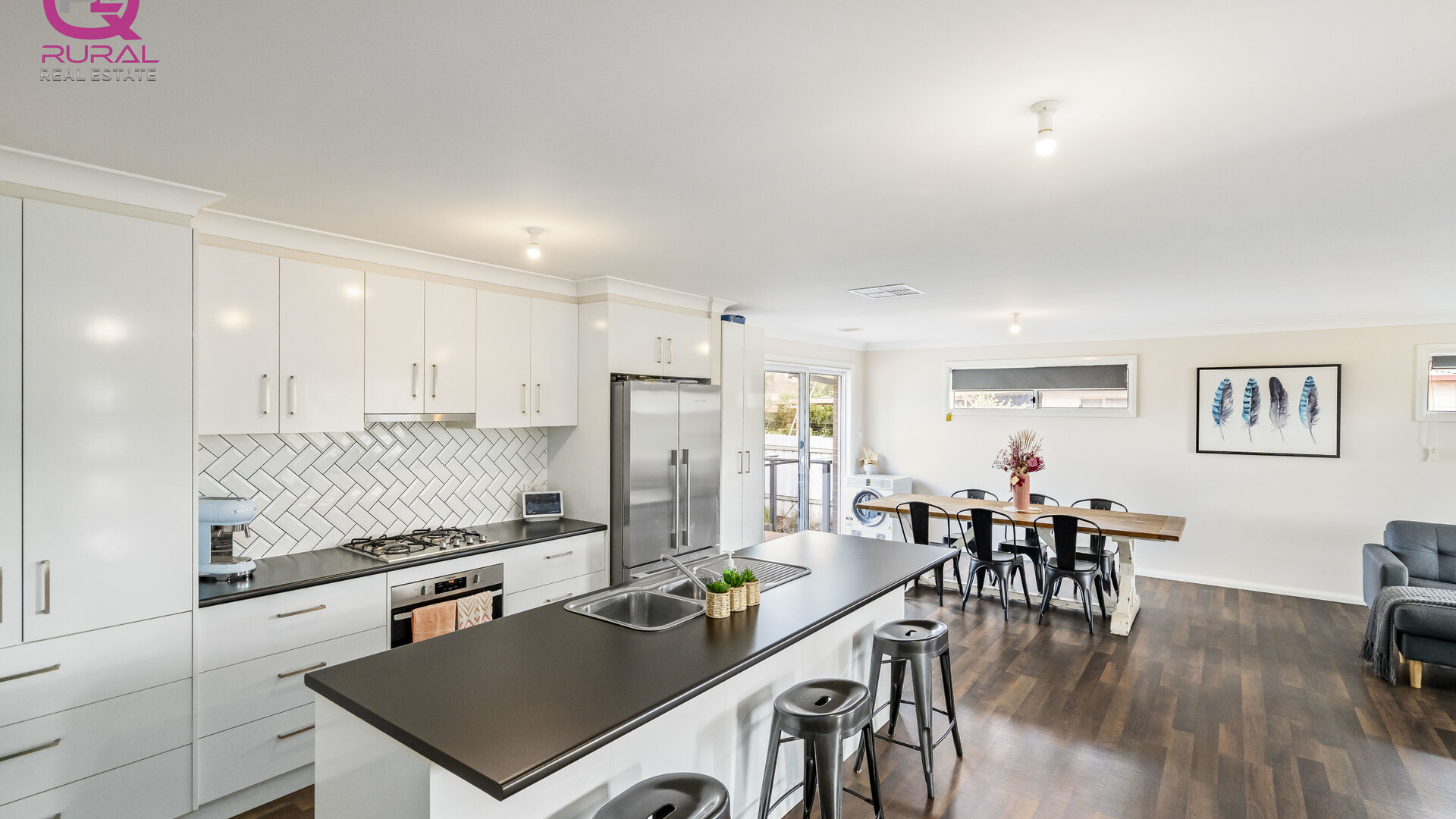 15 Logan Street, Coolamon NSW 2701 - photo 4