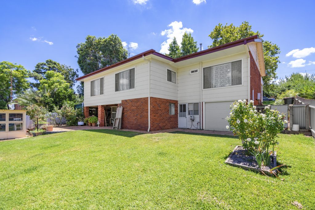 28 Melbourne Street, Narrandera NSW 2700 - photo 14