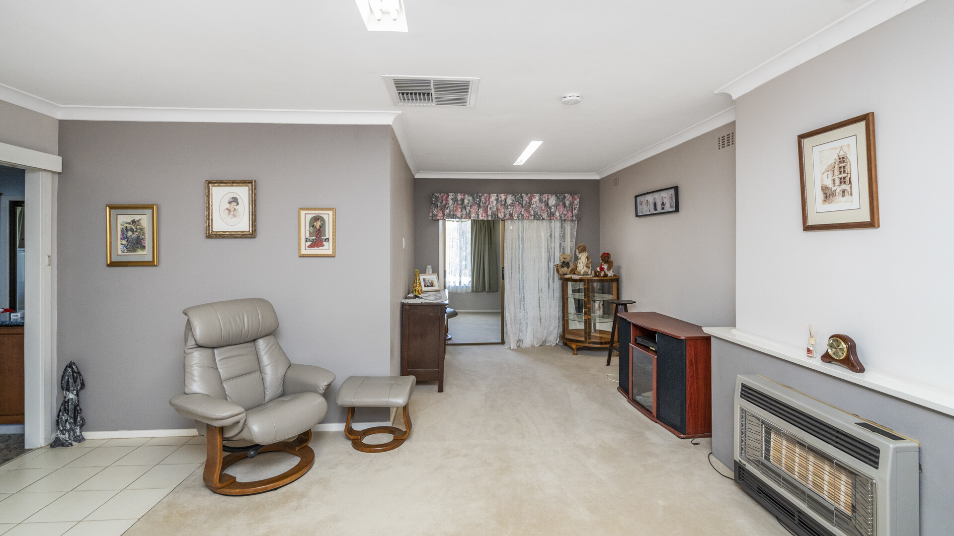 28 Melbourne Street, Narrandera NSW 2700 - photo 3