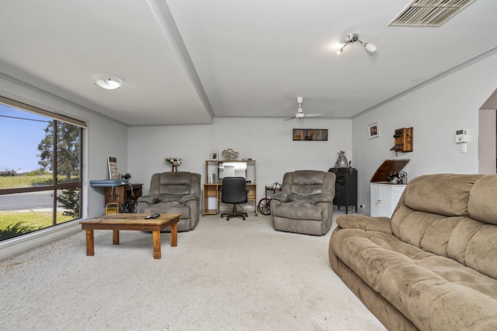 2 Japonica Place, Narrandera NSW 2700 - photo 4