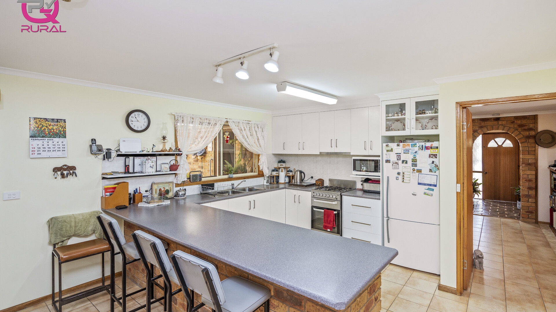 16 Lawson Road, Temora NSW 2666 - photo 11