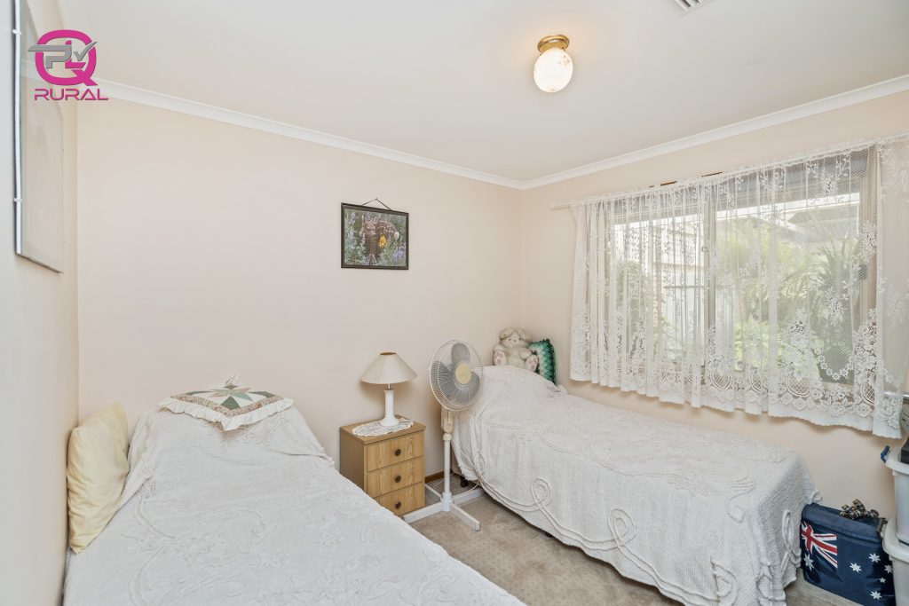16 Lawson Road, Temora NSW 2666 - photo 16