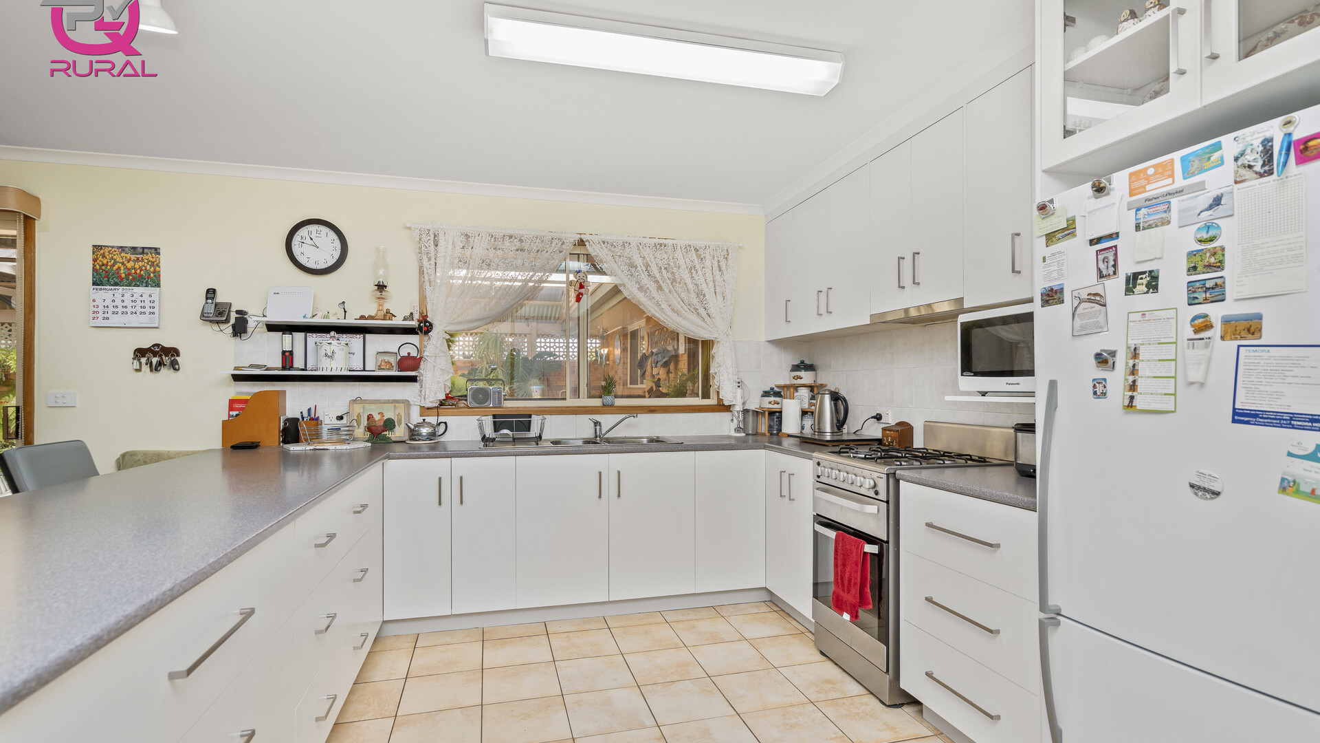 16 Lawson Road, Temora NSW 2666 - photo 10