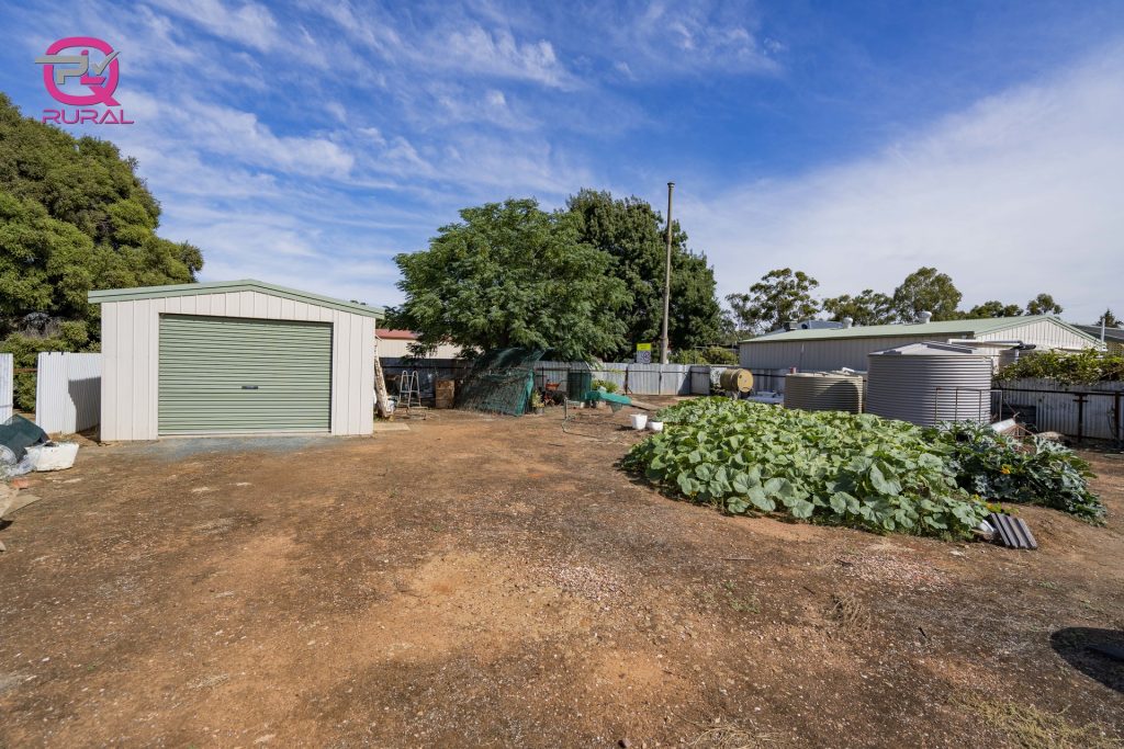 2 Sherwood Road, Temora NSW 2666 - photo 7