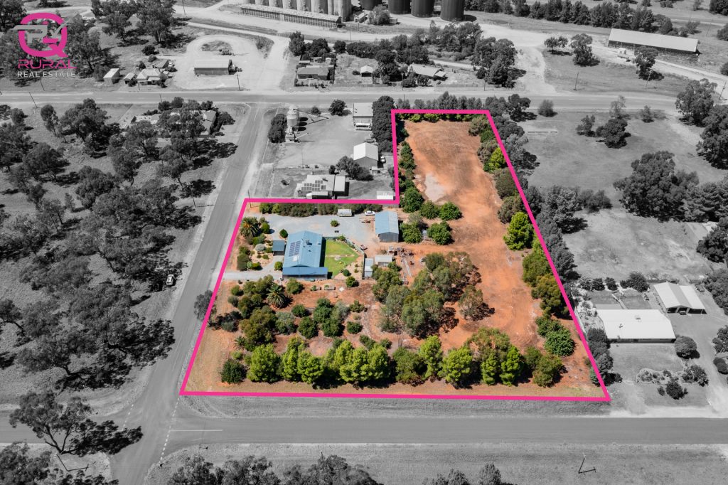 7-10 Darling Street, Lockhart NSW 2656 - photo 2