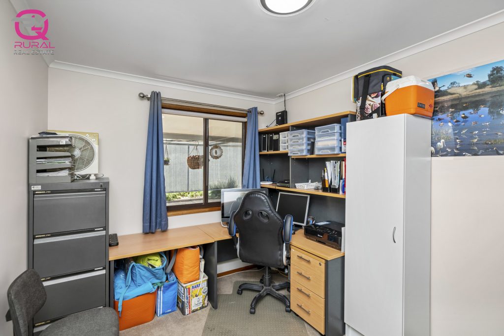 7-10 Darling Street, Lockhart NSW 2656 - photo 12