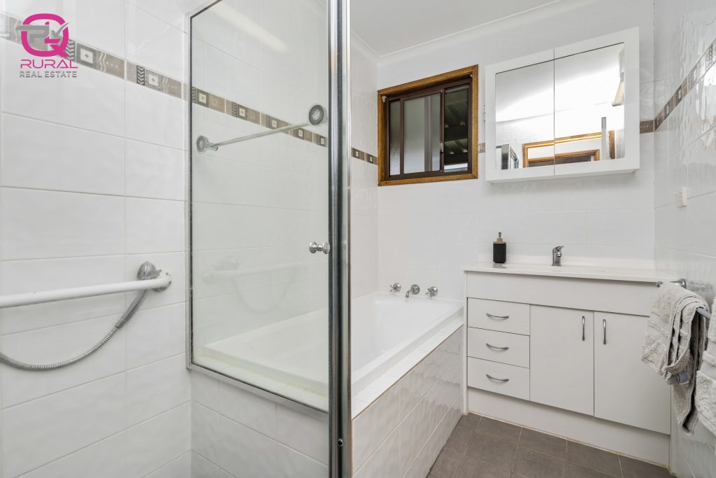 7-10 Darling Street, Lockhart NSW 2656 - photo 13