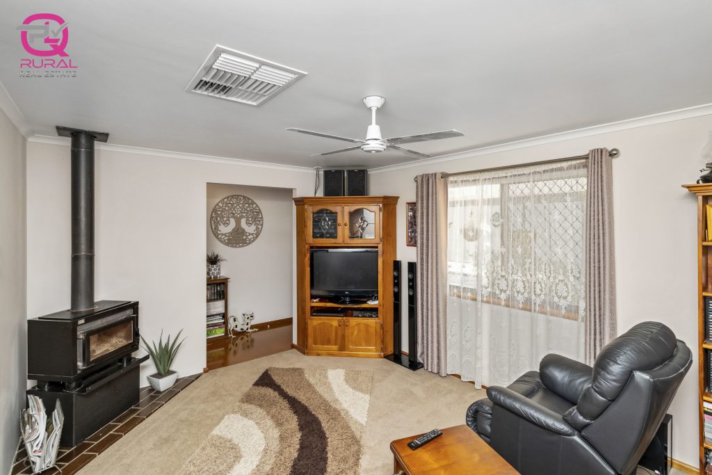 7-10 Darling Street, Lockhart NSW 2656 - photo 5