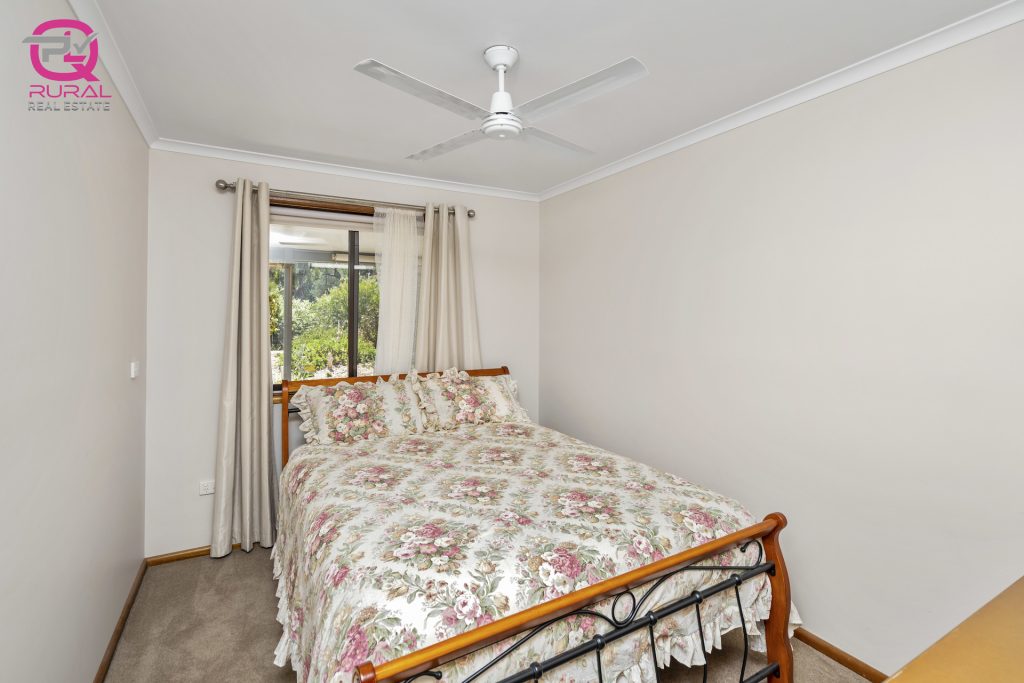 7-10 Darling Street, Lockhart NSW 2656 - photo 10