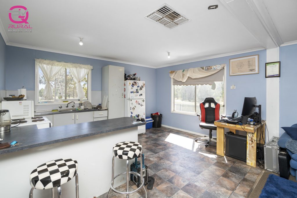 141 Wagga Road, Narrandera NSW 2700 - photo 4