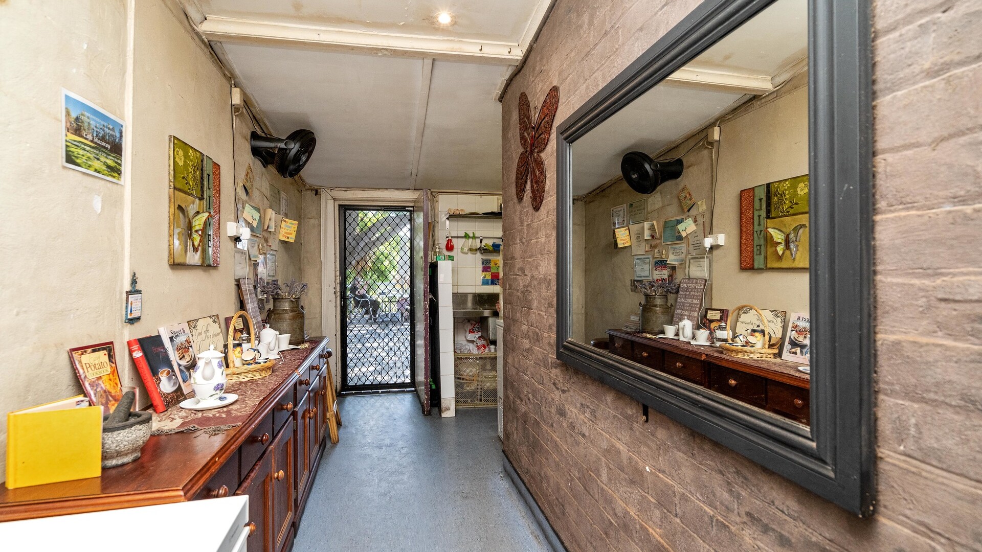 122 East Street, Narrandera NSW 2700 - photo 12