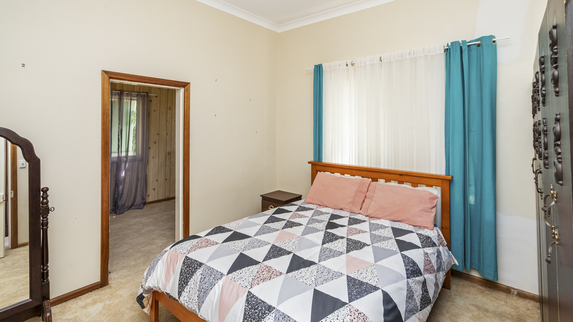 184 De Boos Street, Temora NSW 2666 - photo 11