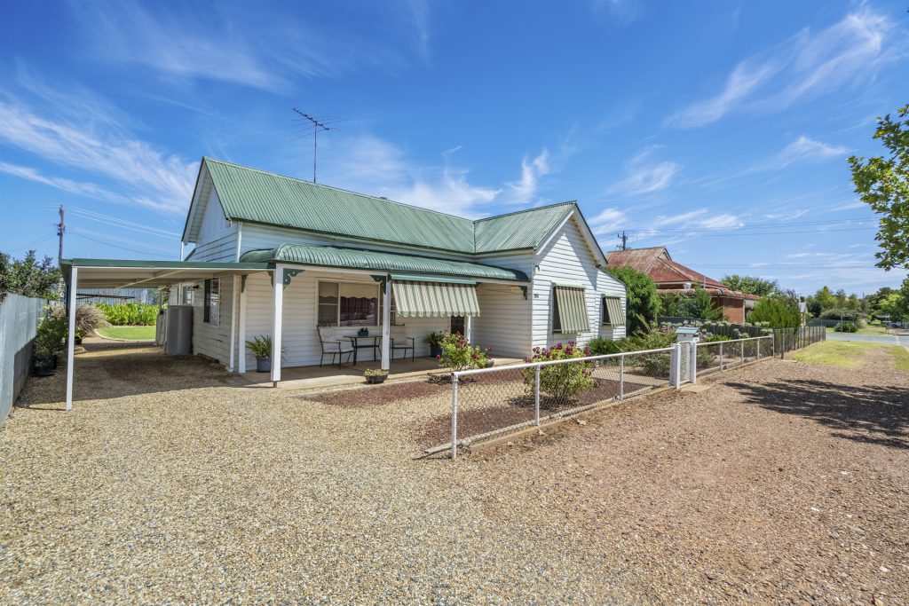184 De Boos Street, Temora NSW 2666 - McGrath Riverina