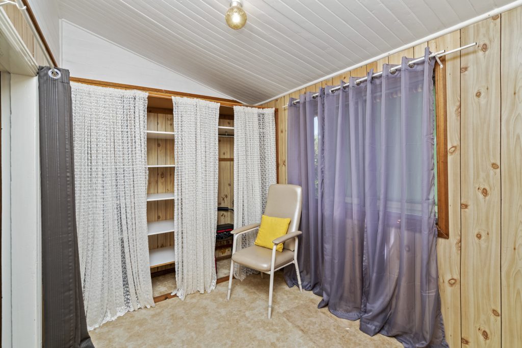 184 De Boos Street, Temora NSW 2666 - photo 12