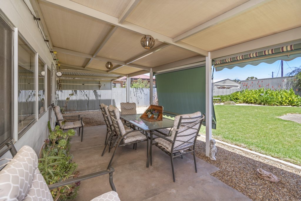 184 De Boos Street, Temora NSW 2666 - photo 16