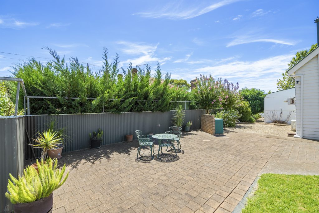 184 De Boos Street, Temora NSW 2666 - photo 18