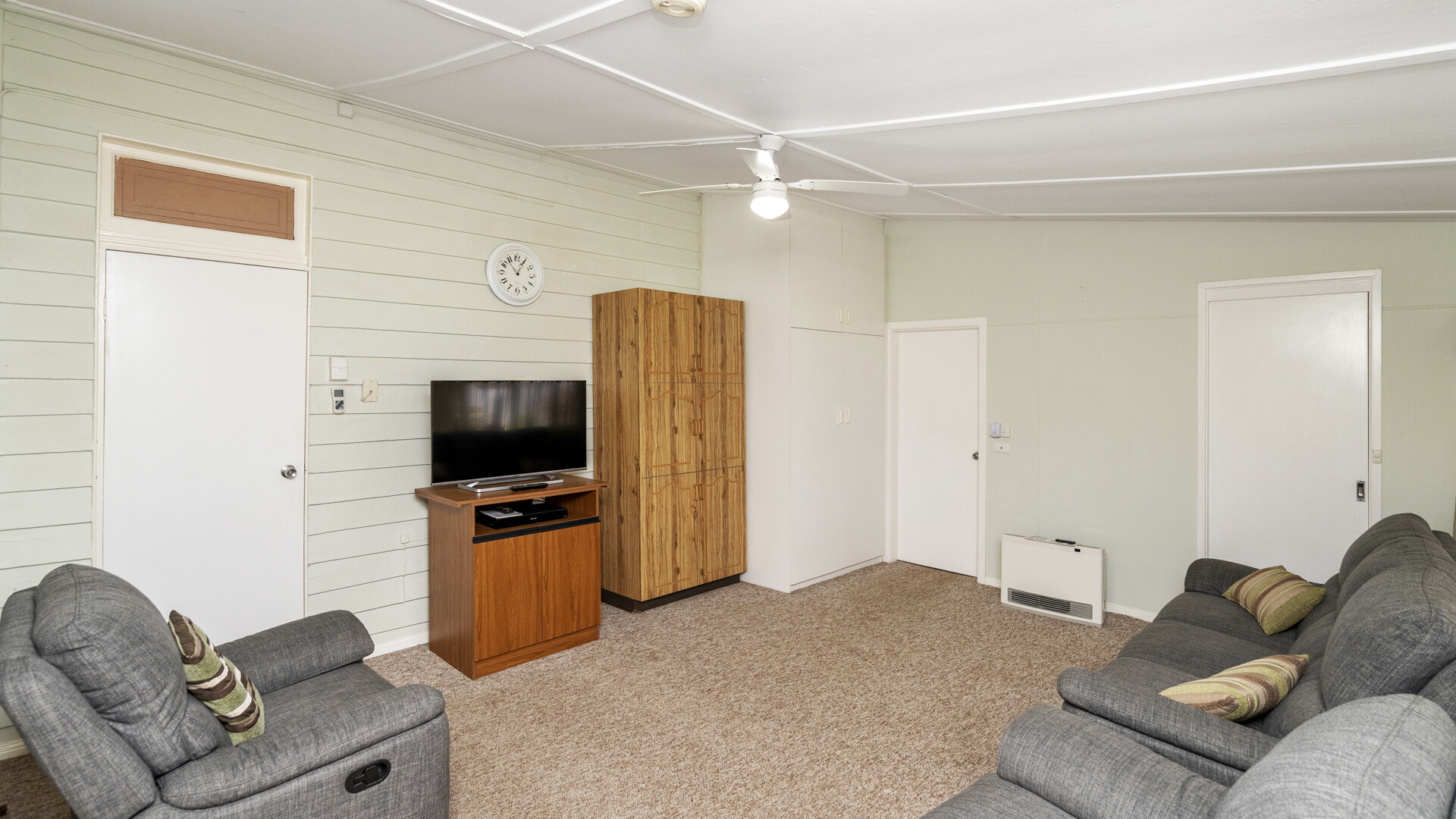 184 De Boos Street, Temora NSW 2666 - photo 8