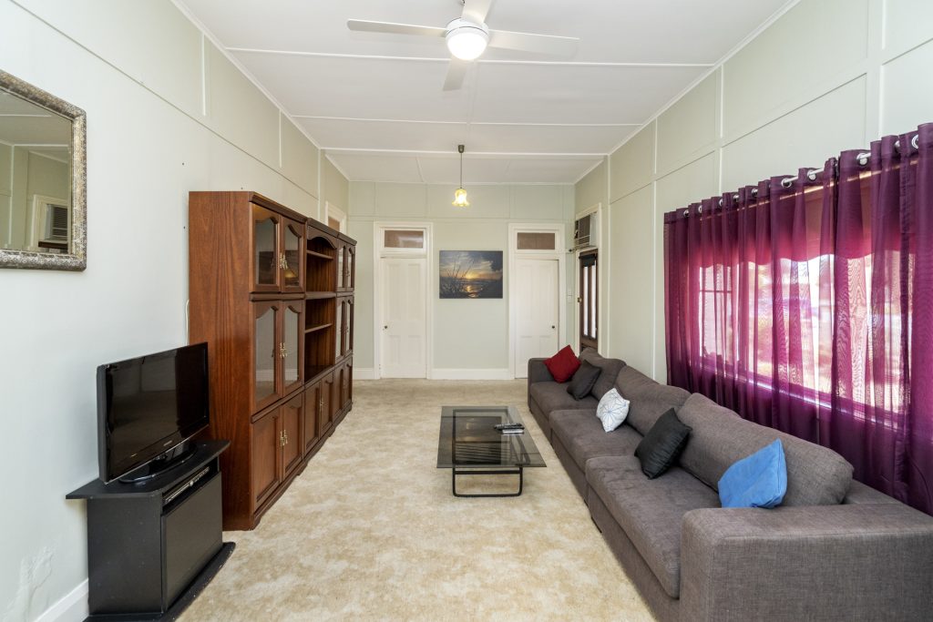 184 De Boos Street, Temora NSW 2666 - photo 9