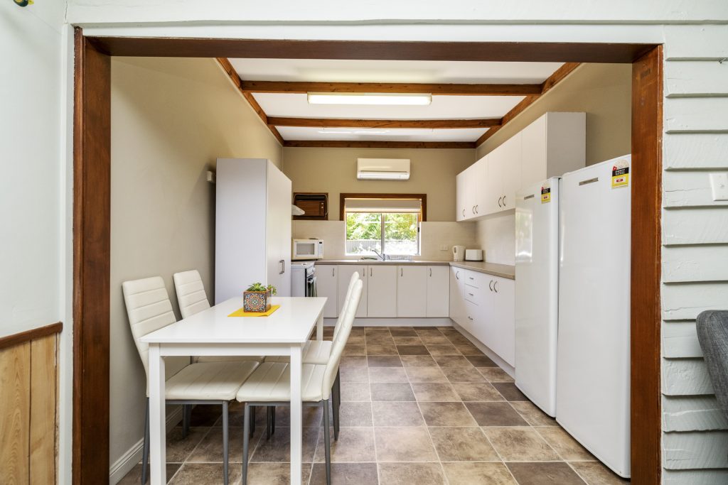 184 De Boos Street, Temora NSW 2666 - photo 10