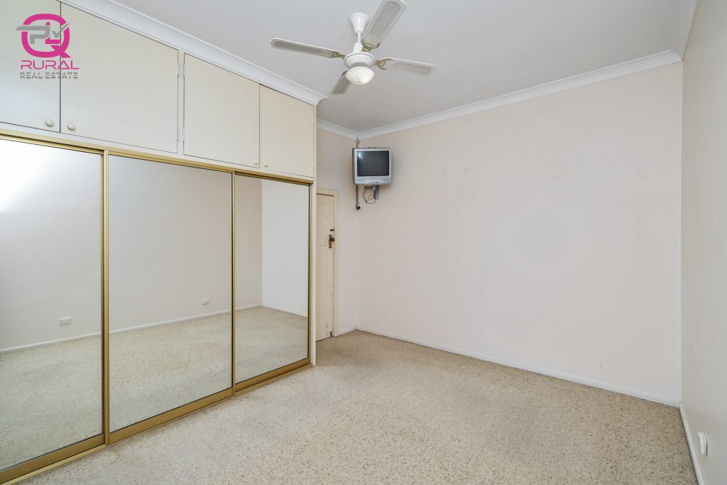1 View Street, Temora NSW 2666 - photo 11
