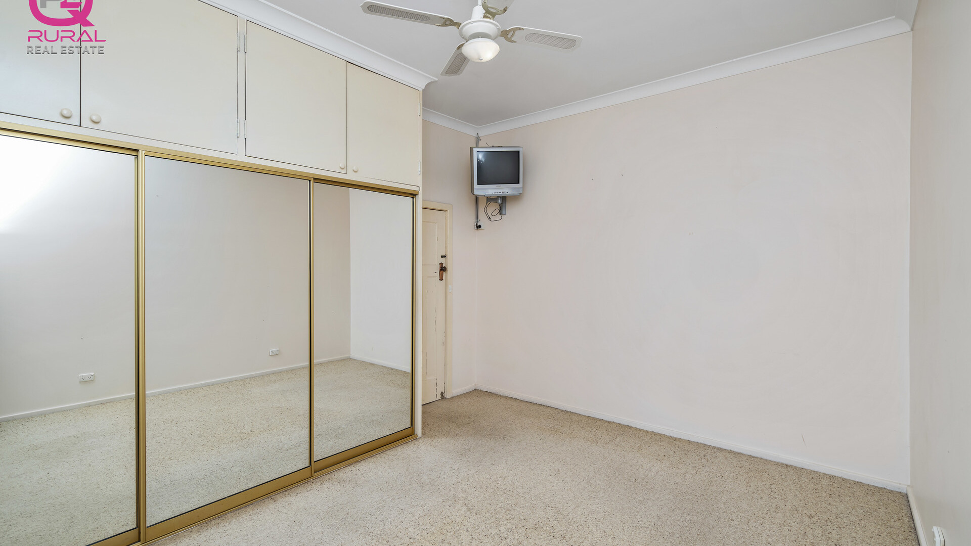 1 View Street, Temora NSW 2666 - photo 11