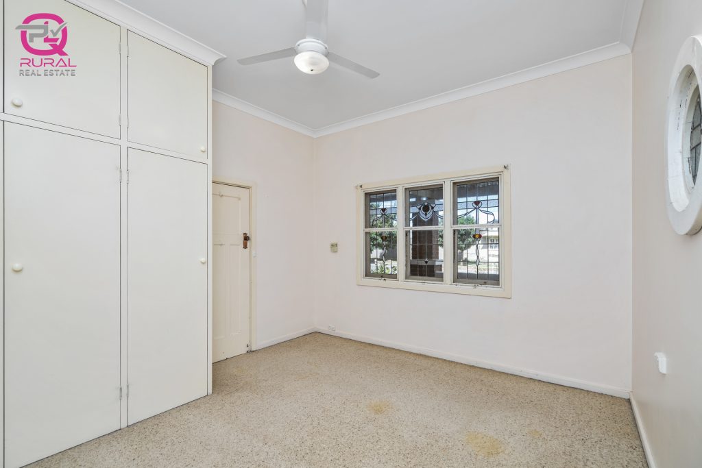 1 View Street, Temora NSW 2666 - photo 12
