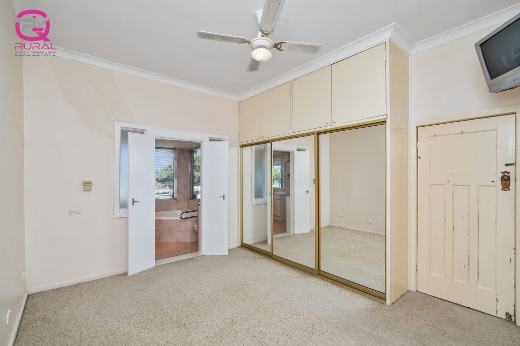 1 View Street, Temora NSW 2666 - photo 15