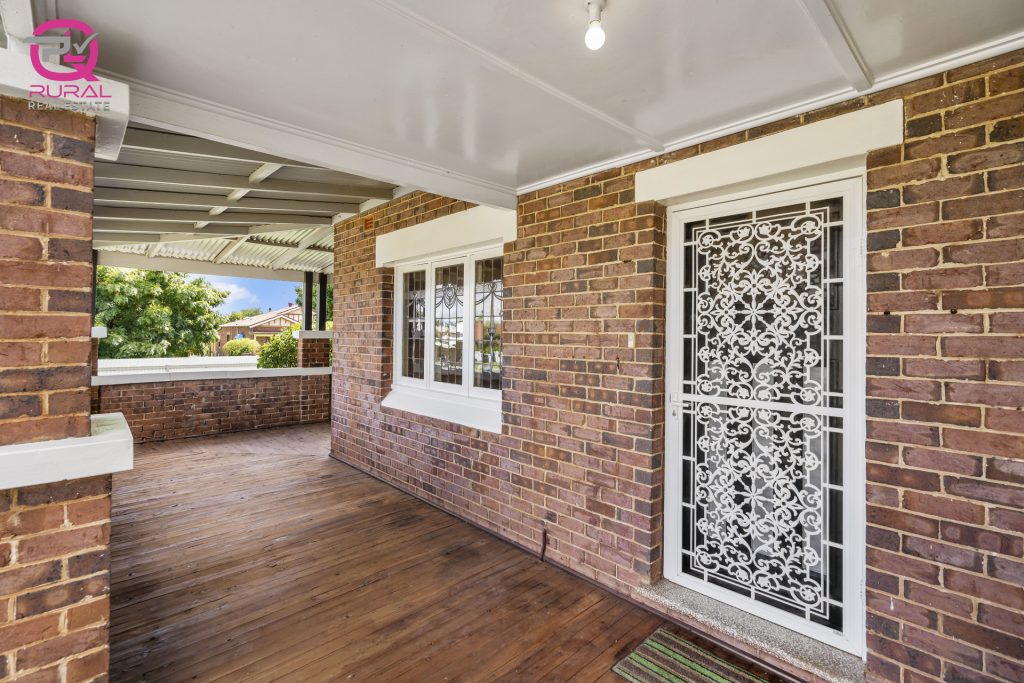 1 View Street, Temora NSW 2666 - photo 10